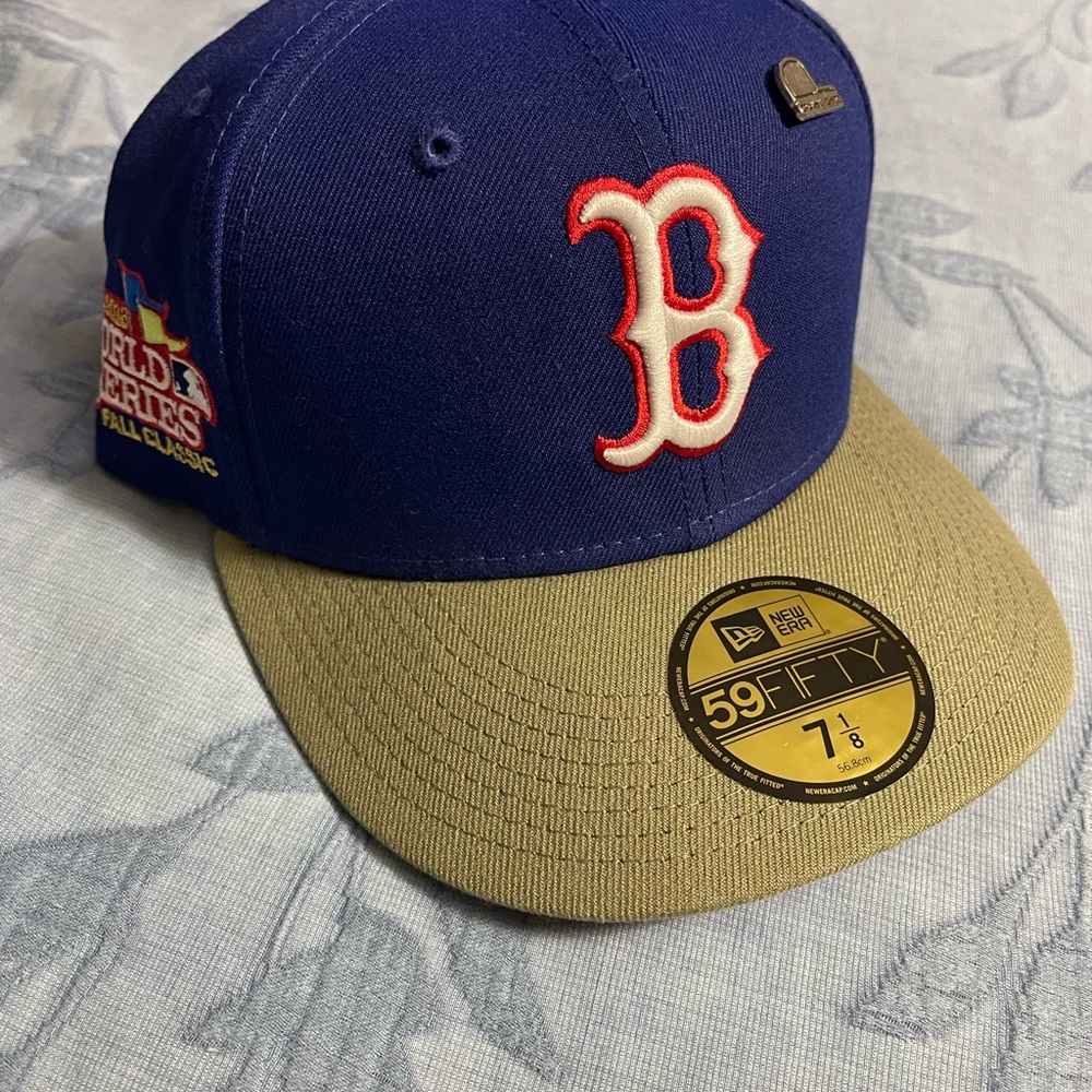 New Era Red Sox fitted hat. Crown legends